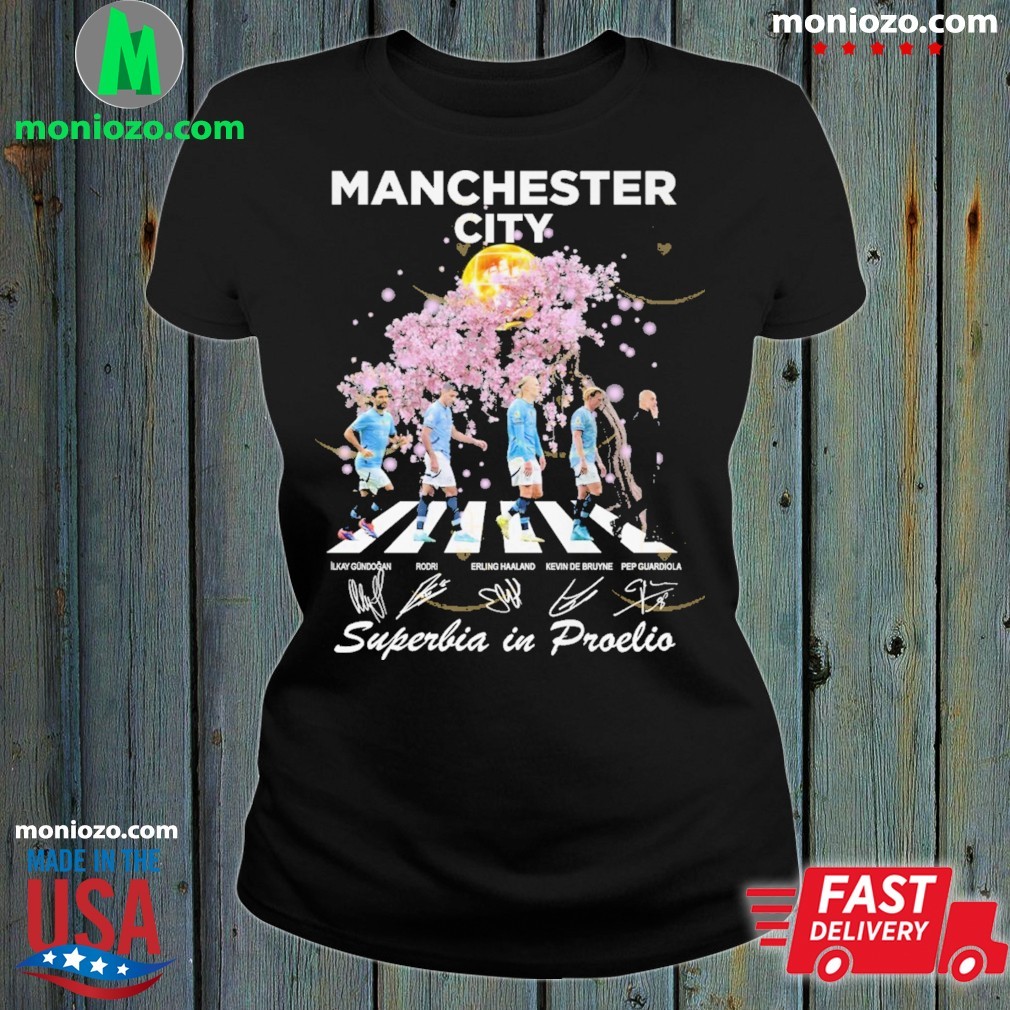 Official Manchester City Superbia In Proelio Signature And Logo T-Shirt